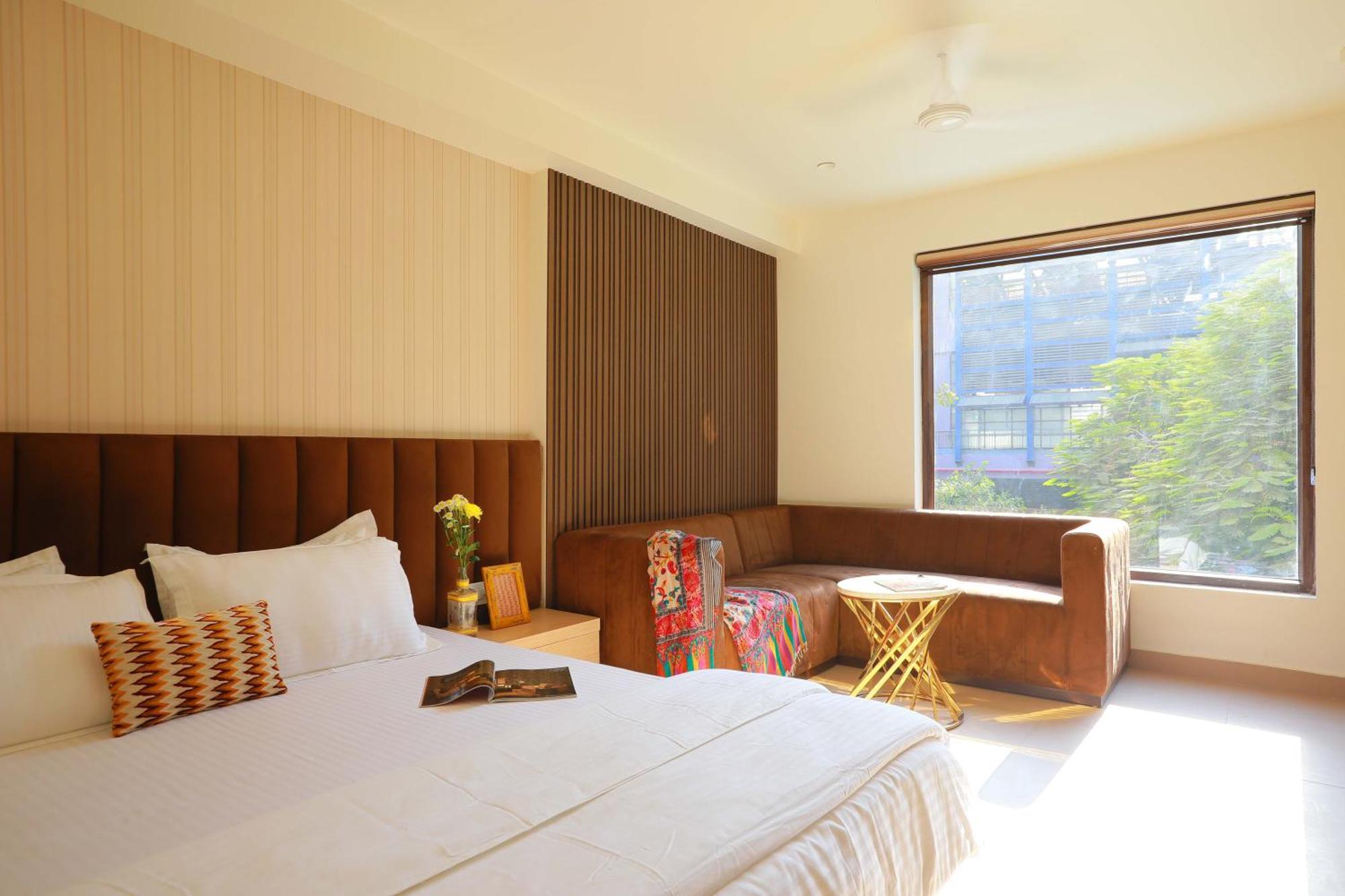 Hotel 16 Дели Экстерьер фото
